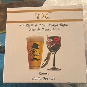 DC Gold and Black Drinkware Set for Dining